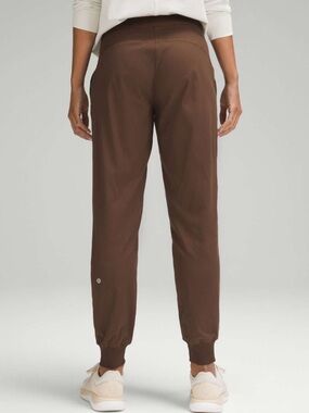 Lululemon Dance Studio Mid-Rise Jogger *Full Length
Java